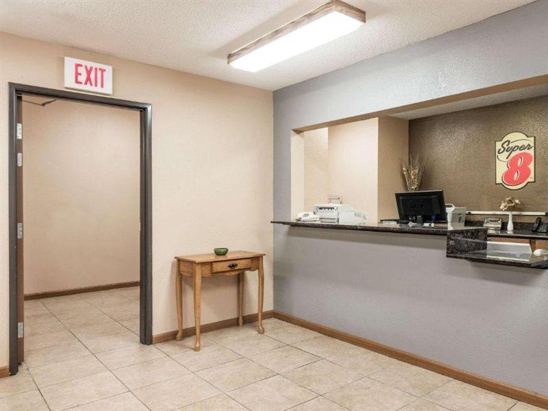 Super 8 By Wyndham Greenville Экстерьер фото