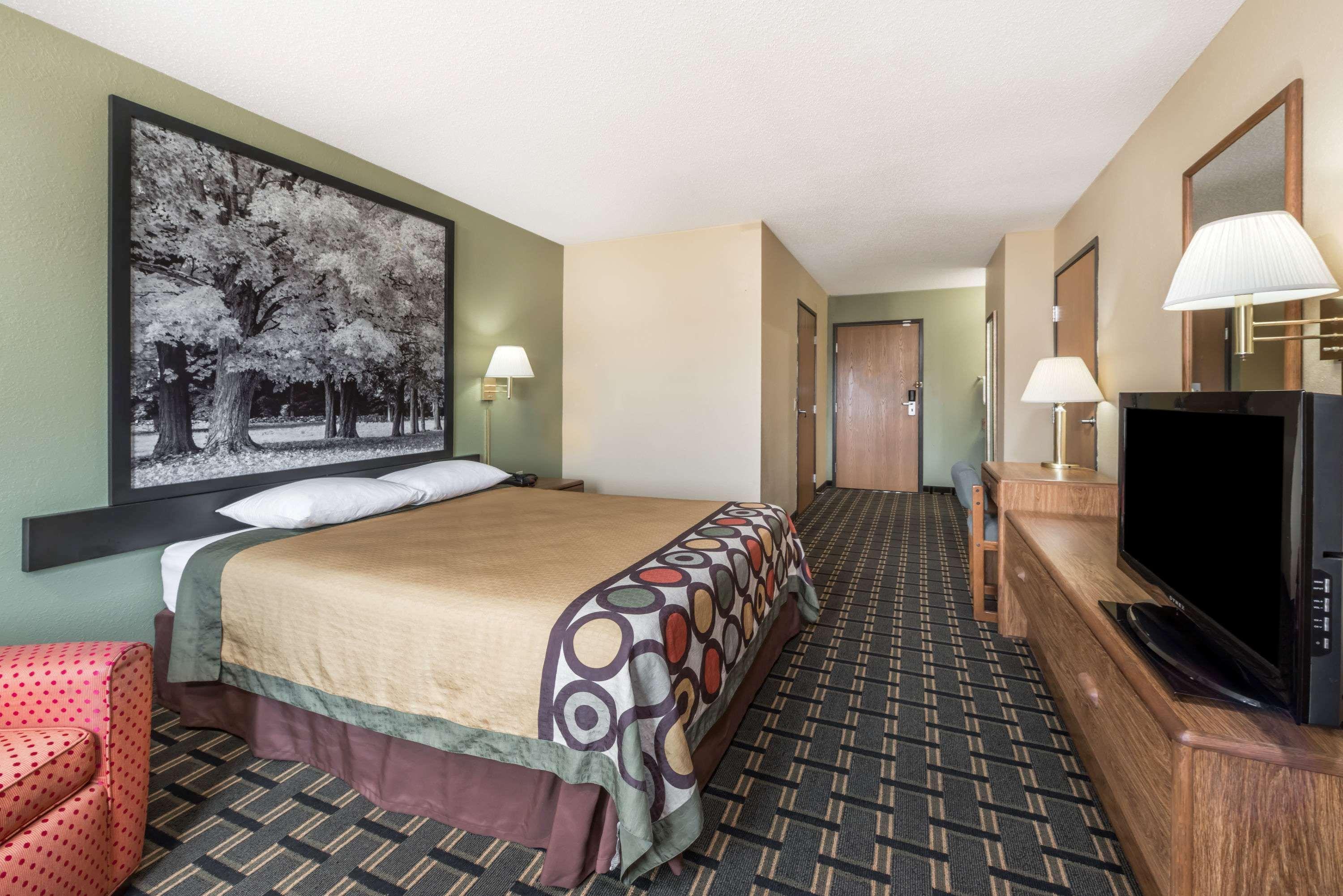 Super 8 By Wyndham Greenville Экстерьер фото